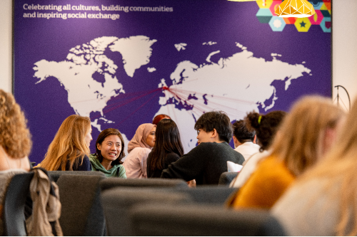 Global Lounge - article